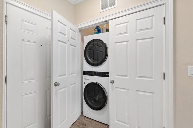 1185 SW 9TH ROAD 405, Gainesville, FL 32601