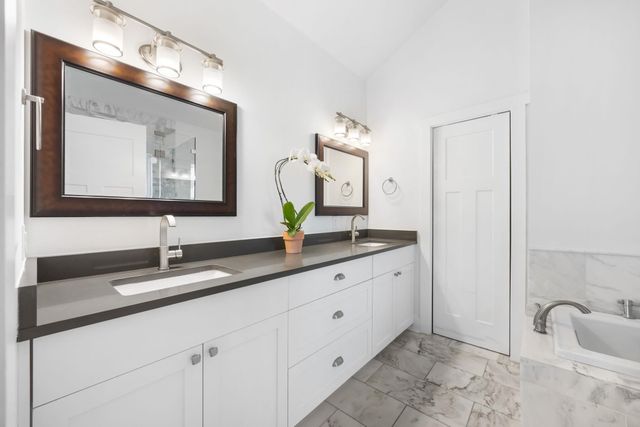 2413 Sharon LN, Austin, TX 78703