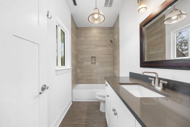 2413 Sharon LN, Austin, TX 78703