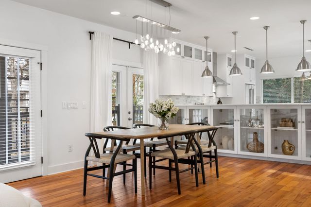 2413 Sharon LN, Austin, TX 78703