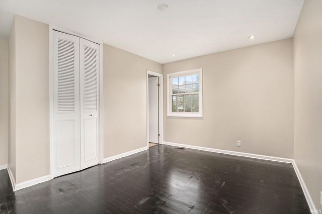 1515 Strathmore Court, South Bend, IN 46614