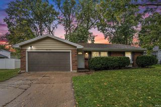 1515 Strathmore Court, South Bend, IN 46614
