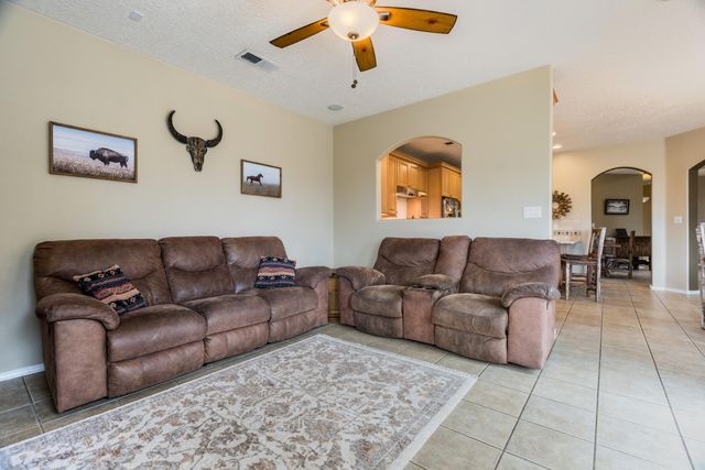 1714 17th Avenue SE, Rio Rancho, NM 87124