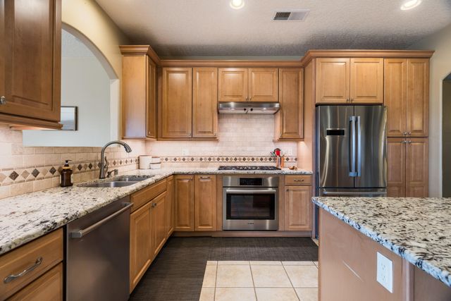 1714 17th Avenue SE, Rio Rancho, NM 87124