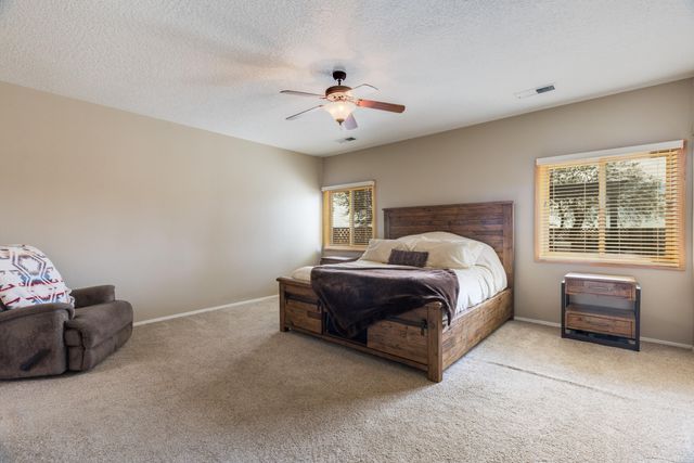 1714 17th Avenue SE, Rio Rancho, NM 87124