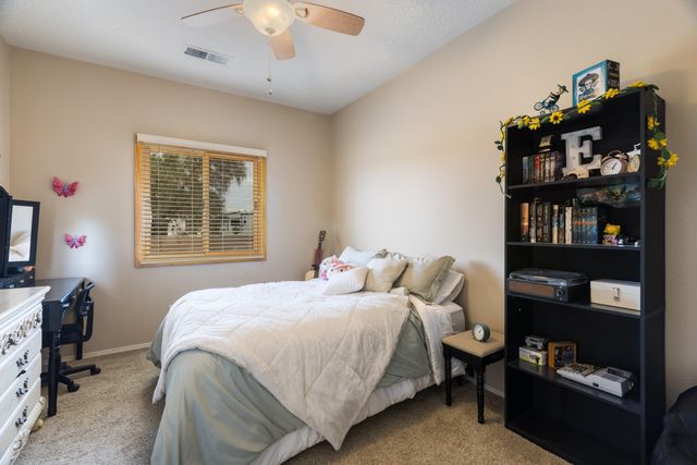 1714 17th Avenue SE, Rio Rancho, NM 87124