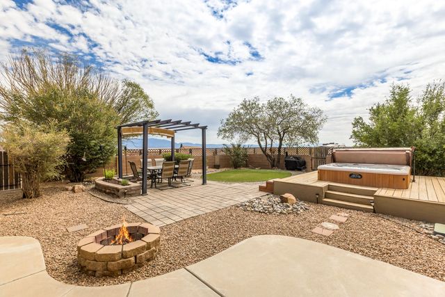 1714 17th Avenue SE, Rio Rancho, NM 87124