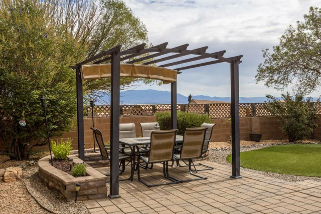 1714 17th Avenue SE, Rio Rancho, NM 87124