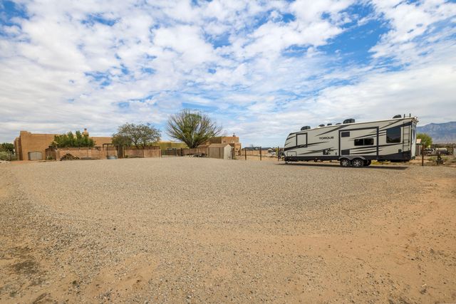 1714 17th Avenue SE, Rio Rancho, NM 87124
