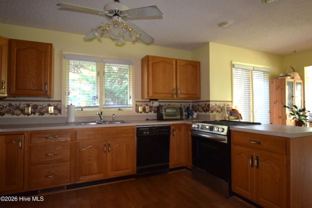 108 Fox Run Court, West End, NC 27376