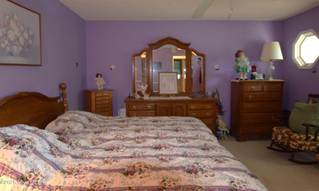 108 Fox Run Court, West End, NC 27376