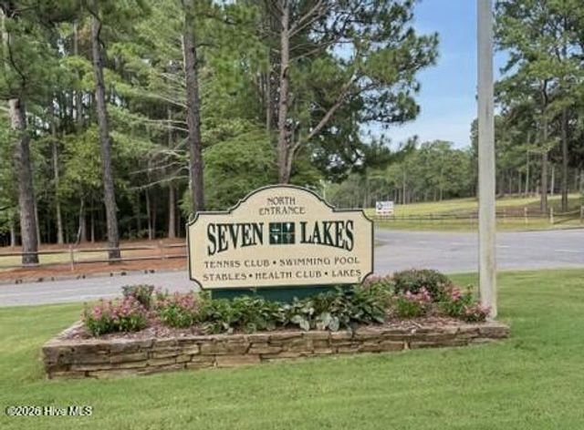 108 Fox Run Court, West End, NC 27376