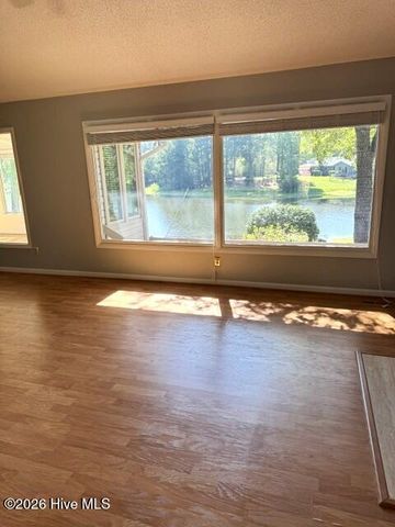 108 Fox Run Court, West End, NC 27376
