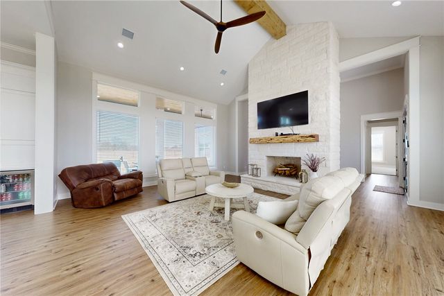 13504 Hudson Farms Rd, Franklin, TX 77859