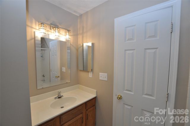 8421 Southgate Commons Drive, Charlotte, NC 28277