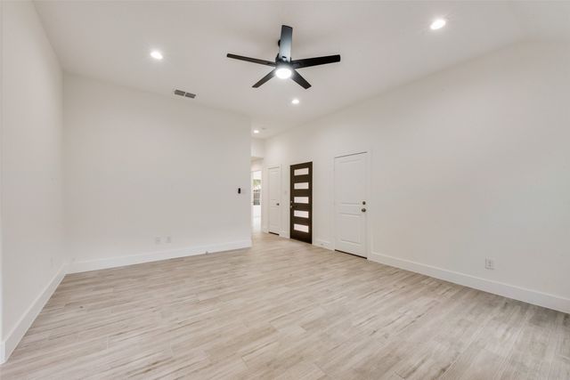 1701 Michigan Avenue, Dallas, TX 75216