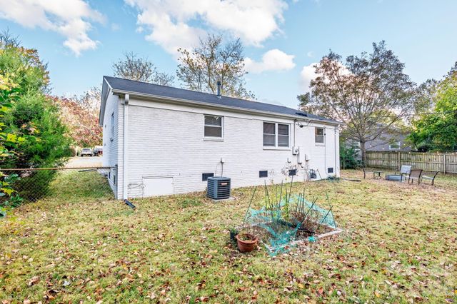 2333 Birchcrest Drive, Charlotte, NC 28205
