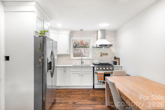 2333 Birchcrest Drive, Charlotte, NC 28205