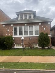 8237 S Loomis Boulevard, Chicago, IL 60620
