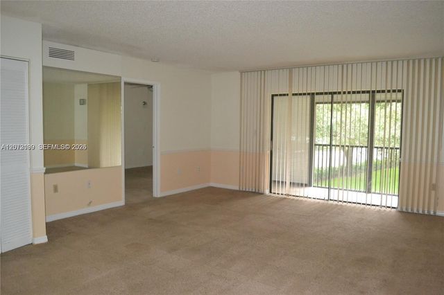 8601 NW 34th Place A208, Sunrise, FL 33351