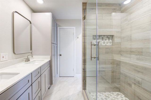 6364 Briar Rose Drive 178, Houston, TX 77057