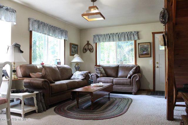 788 Gold Cup Mountain Rd, Priest River, ID 83856