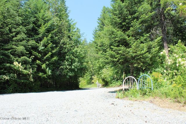 788 Gold Cup Mountain Rd, Priest River, ID 83856