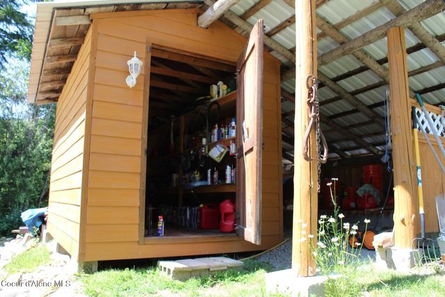 788 Gold Cup Mountain Rd, Priest River, ID 83856