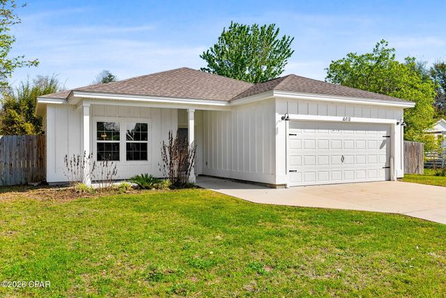 613 Live Oak Lane, Panama City, FL 32408