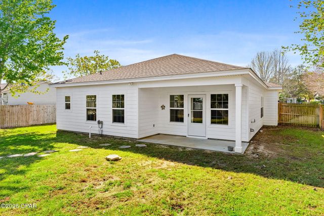 613 Live Oak Lane, Panama City, FL 32408