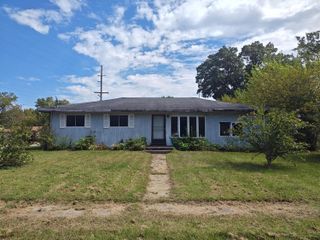 600 S Roosevelt Road, Knox, IN 46534