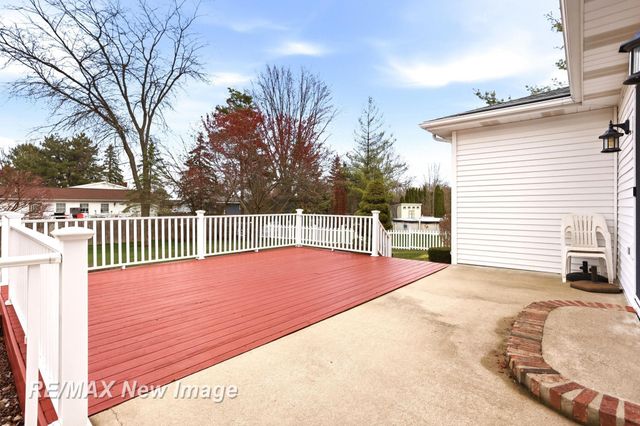 353 Colorado Ridge, Richland Twp, MI 48626
