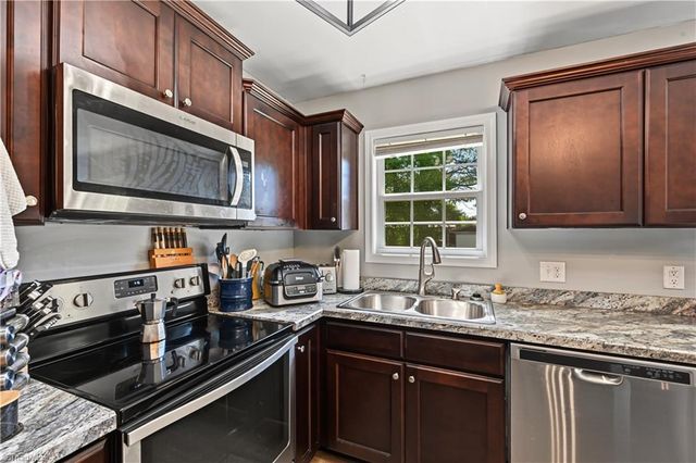7527 Turnpike Road, Archdale, NC 27263