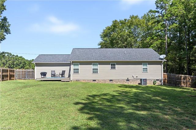 7527 Turnpike Road, Archdale, NC 27263