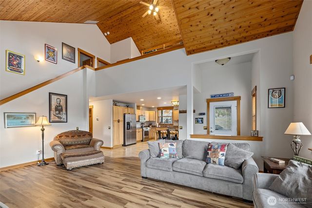 270 Tiger Lily Lane, Ronald, WA 98940