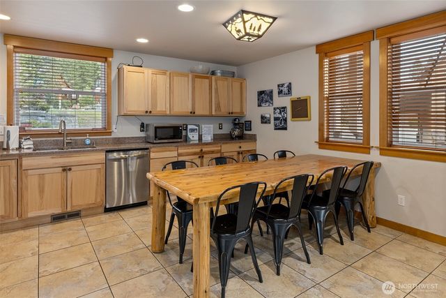 270 Tiger Lily Lane, Ronald, WA 98940