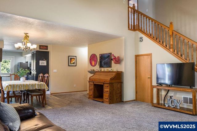 985 Jev St NW, Salem, OR 97304