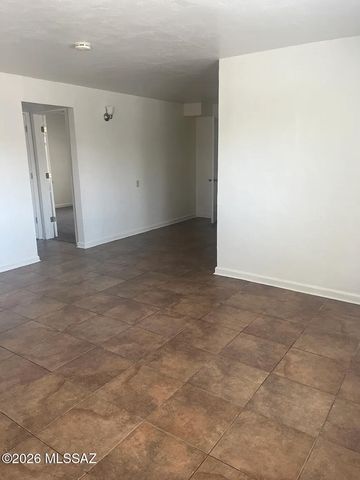 3205 E Glenn Street, Tucson, AZ 85716