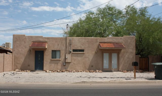 3205 E Glenn Street, Tucson, AZ 85716