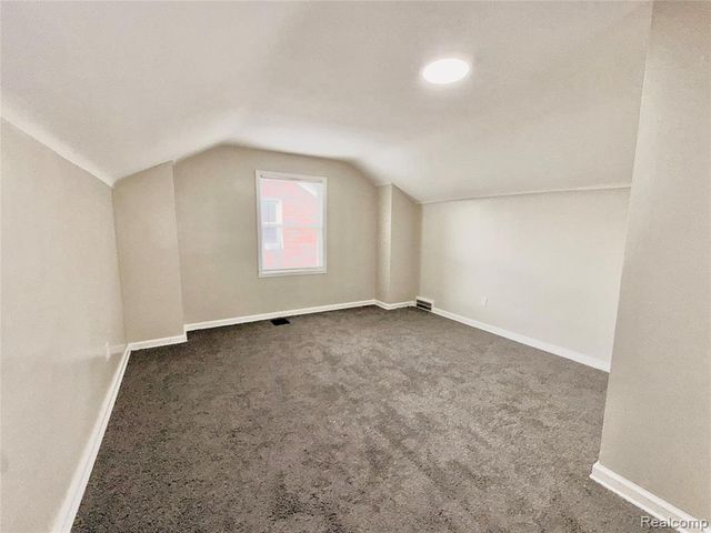 10521 Mckinney Street, Detroit, MI 48224