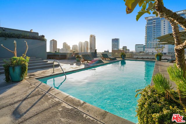 849 S Broadway 403, Los Angeles, CA 90014
