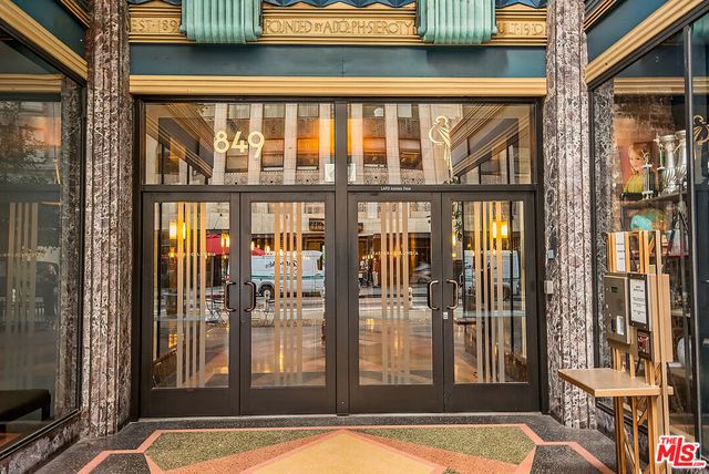849 S Broadway 403, Los Angeles, CA 90014