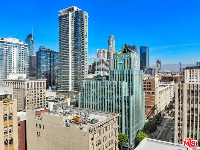 849 S Broadway 403, Los Angeles, CA 90014
