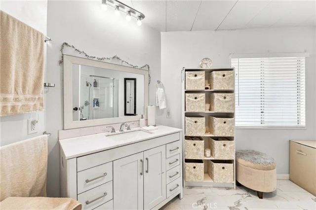 23301 Ridge Route 179, Laguna Hills, CA 92653