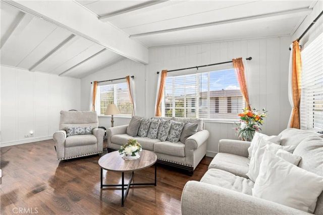 23301 Ridge Route 179, Laguna Hills, CA 92653