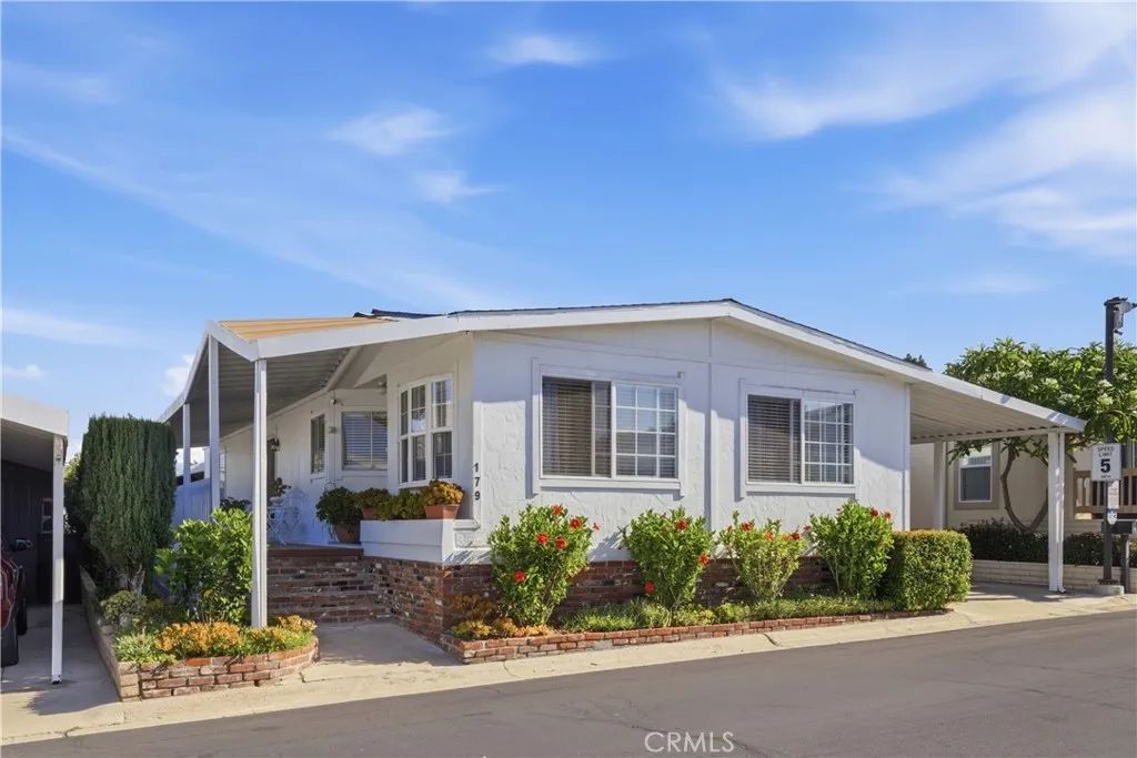 23301 Ridge Route 179, Laguna Hills, CA 92653