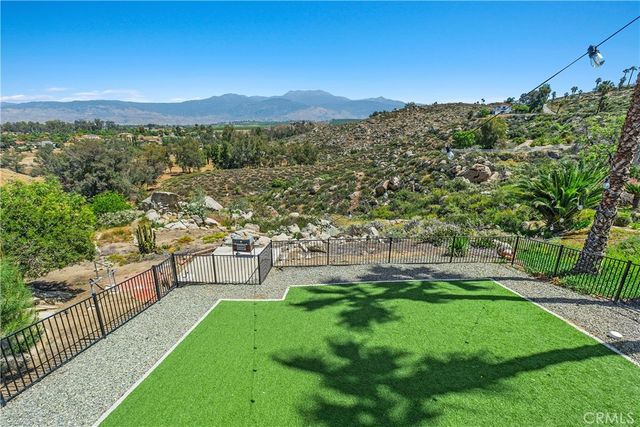27830 Hemet Street, Hemet, CA 92544