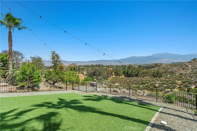27830 Hemet Street, Hemet, CA 92544