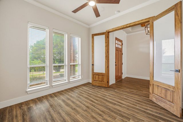 198 Cedar Mountain Drive, Weatherford, TX 76085