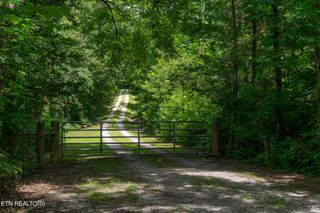 9050 Freeland Rd, Corryton, TN 37721